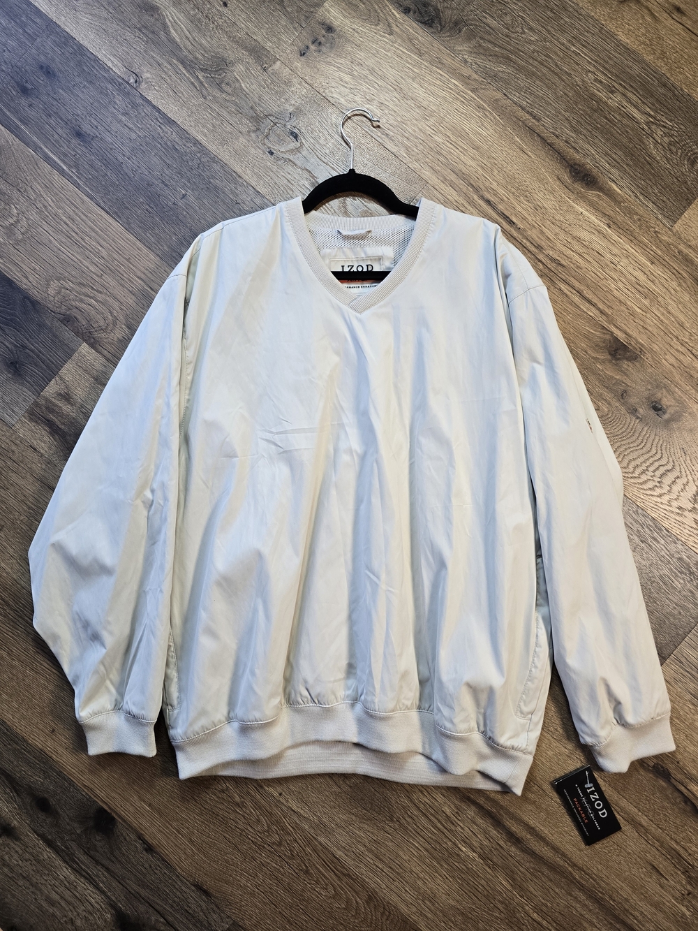 NWT Izod Men's V-Neck Pullover Windbreaker Sweater in Khaki - Picture 1 of 7